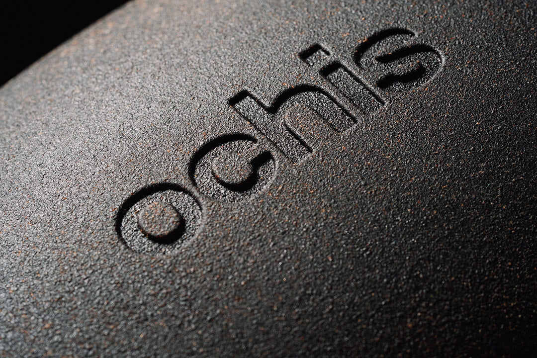 ochis-on-black